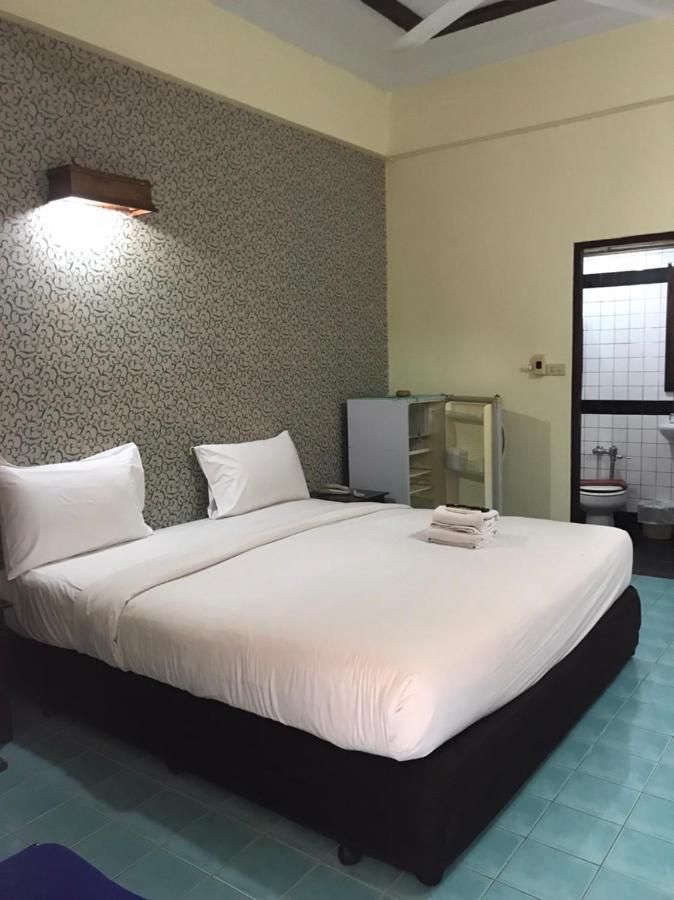 Sutus Court 7 Hotel Pattaya Buitenkant foto